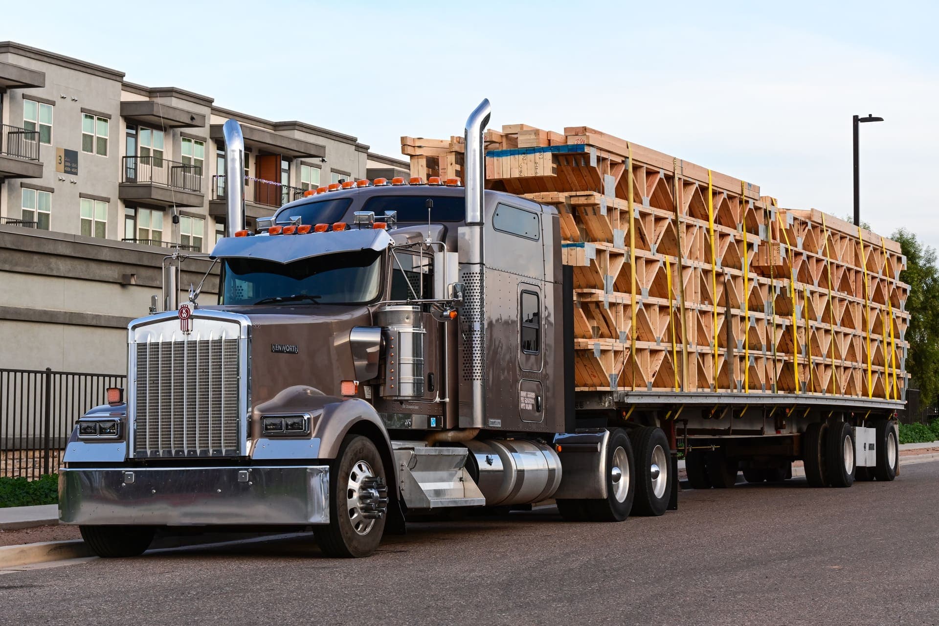 Flatbed freight shipping
