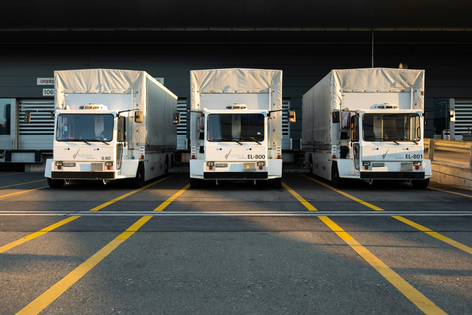 How to Reduce Freight Shipping Costs Without Compromising Service