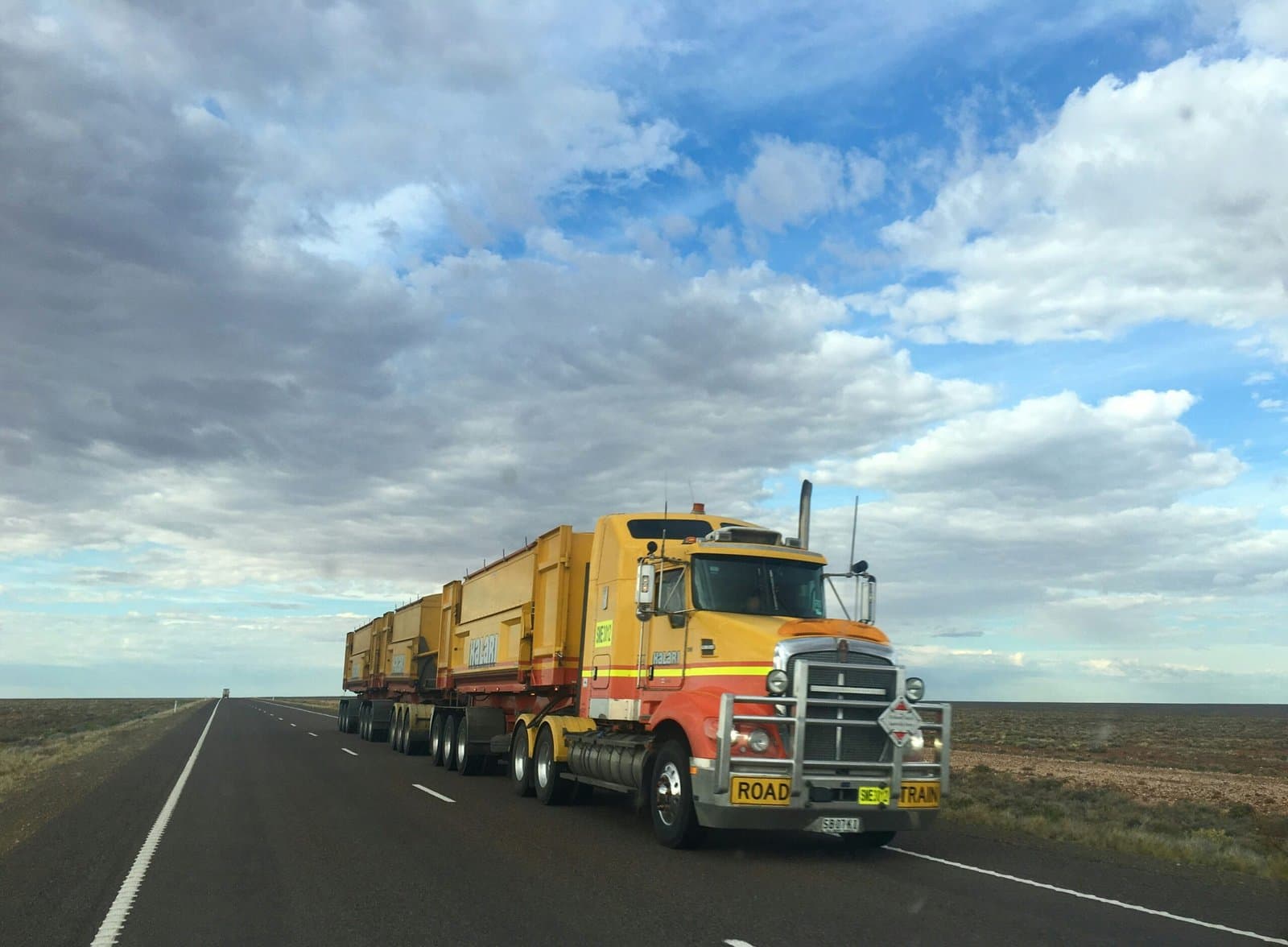 How Shipping Transportation Solutions Minimize Delays and Disruptions